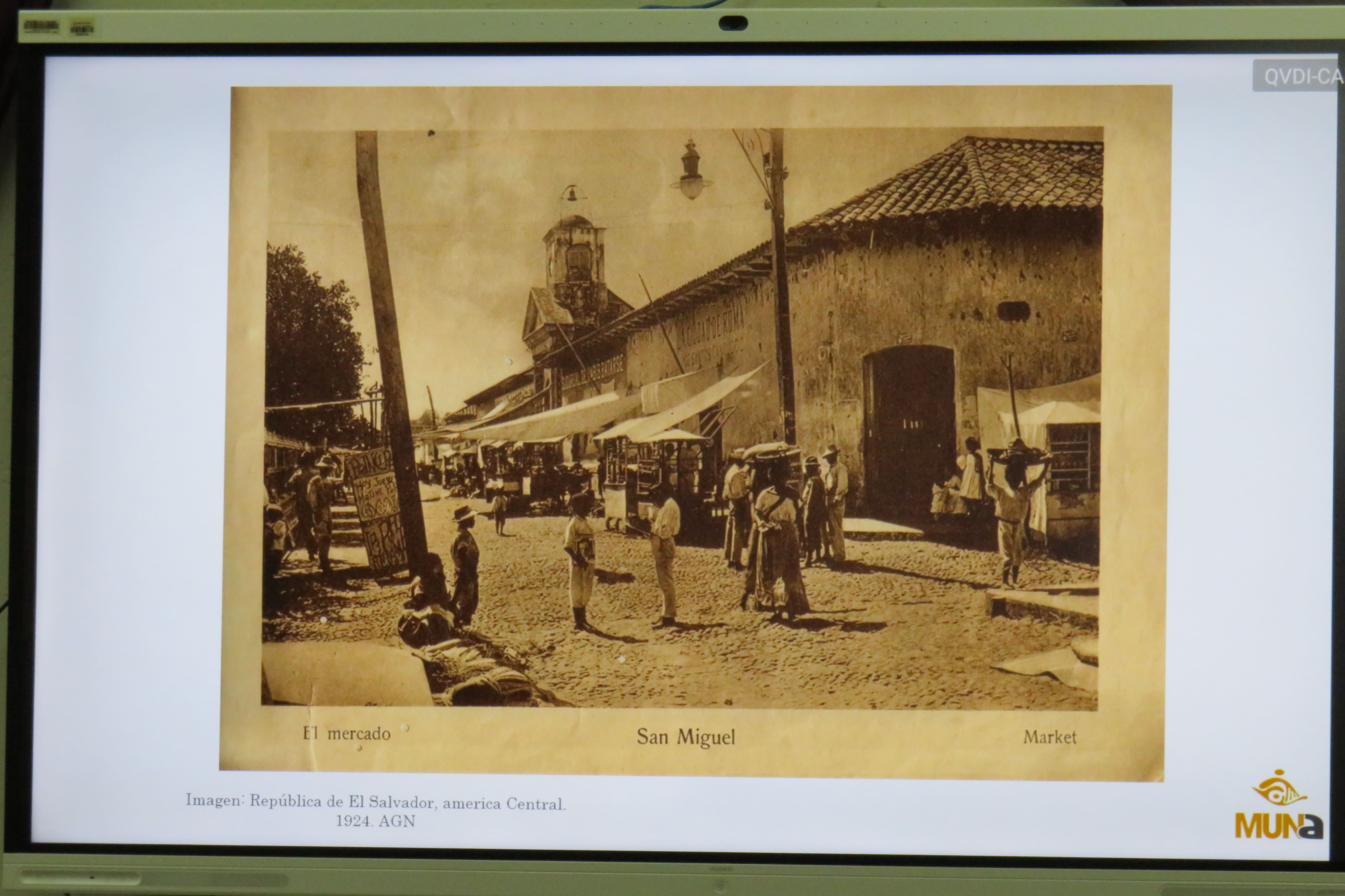 San Miguel a través del tiempo: Arquitectura, memoria y transformación urbana en postales históricas