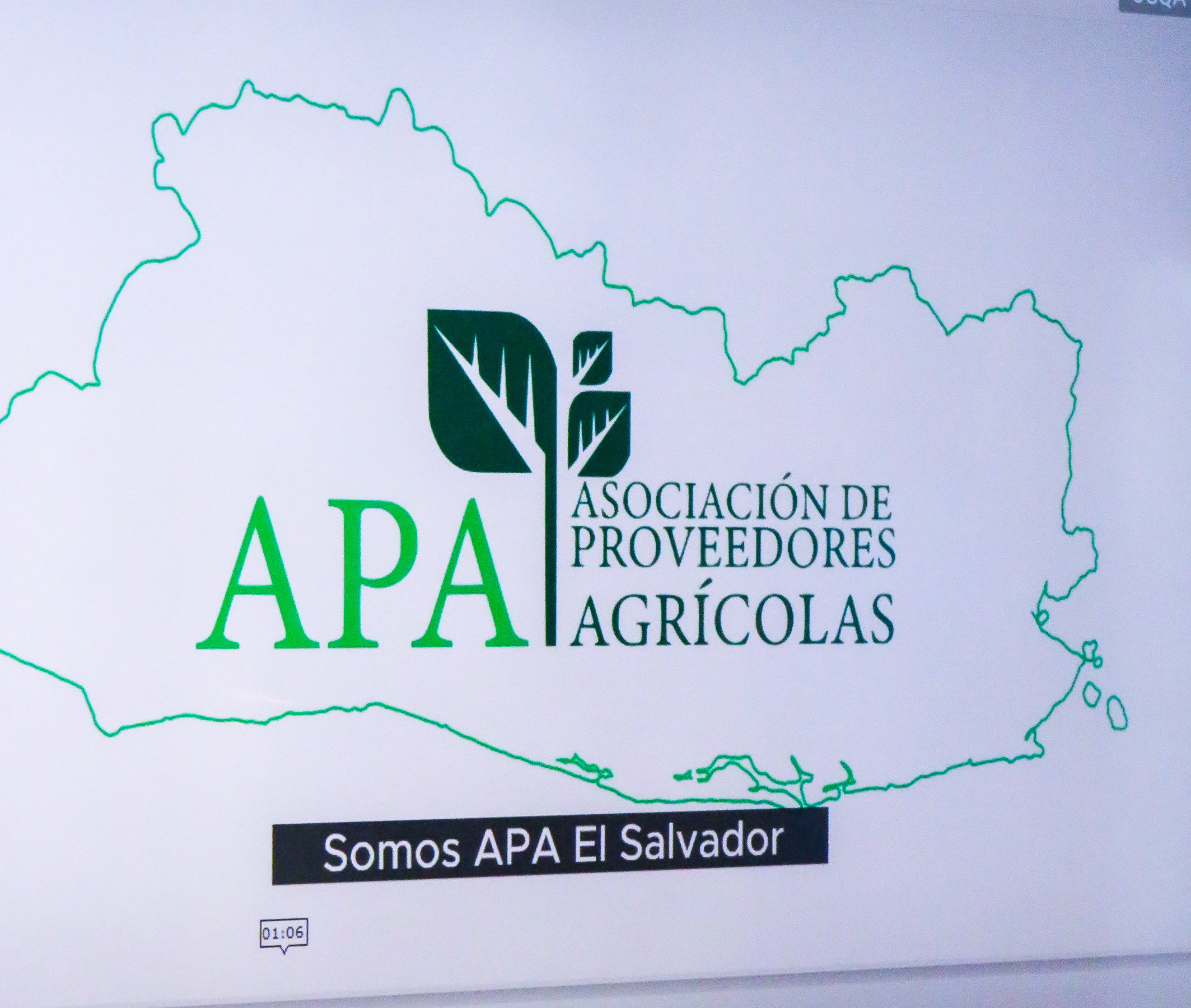Fortalecimiento de Competencias Técnicas: FMO-UES Realizo Capacitación Especializada en Manejo Responsable de Equipos Agrícolas